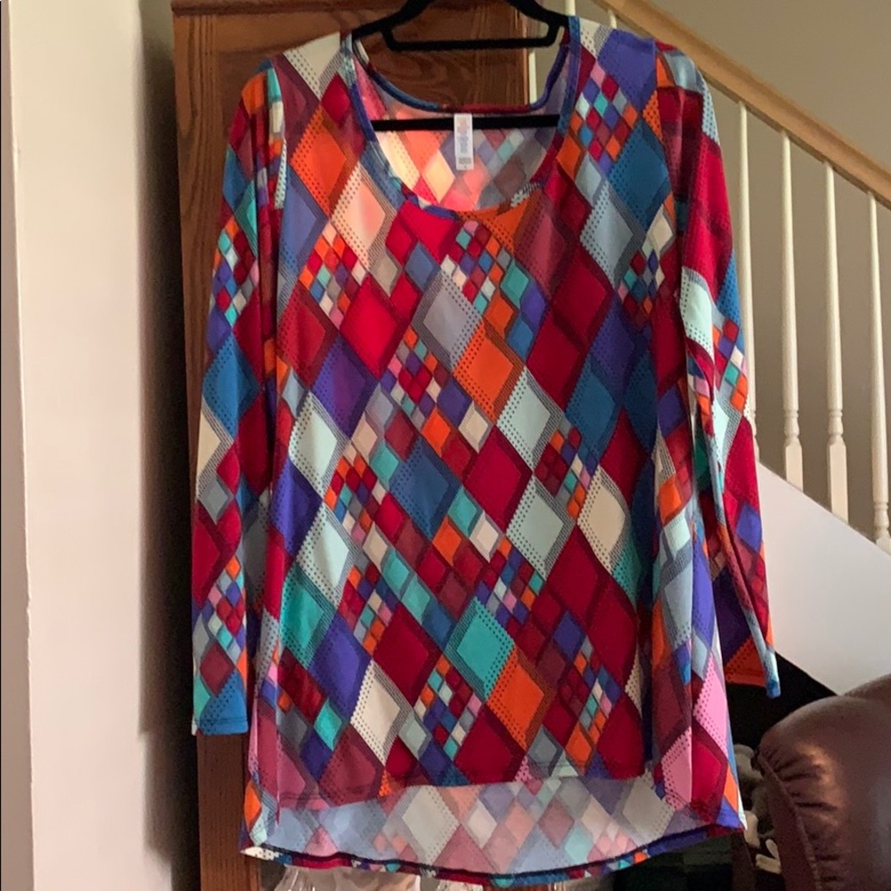 Lularoe Lynnae Top